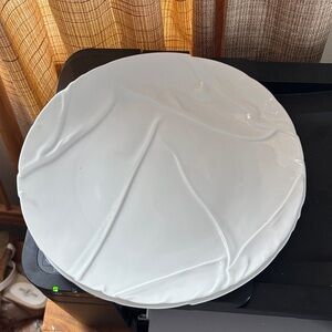 Angela Cummings Arita 2 dinner plates